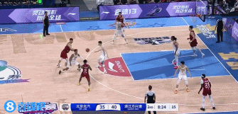 主场沸腾！周琦扣篮+补篮&奥莫特里突外投连砍7分 北京轰13-0反超
